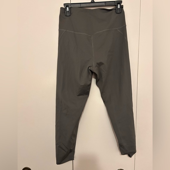 Girlfriend Collective Cropped Leggings Thyme Large - Picture 2 of 4